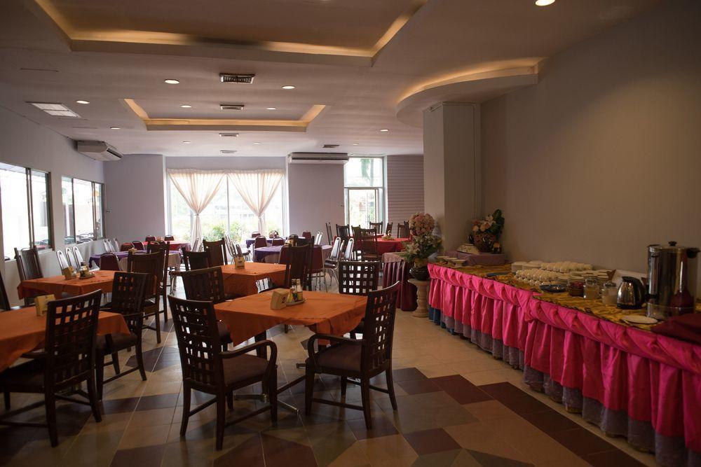 פרה נאקון סי איוטאיה Ayothaya Riverside Hotel מראה חיצוני תמונה