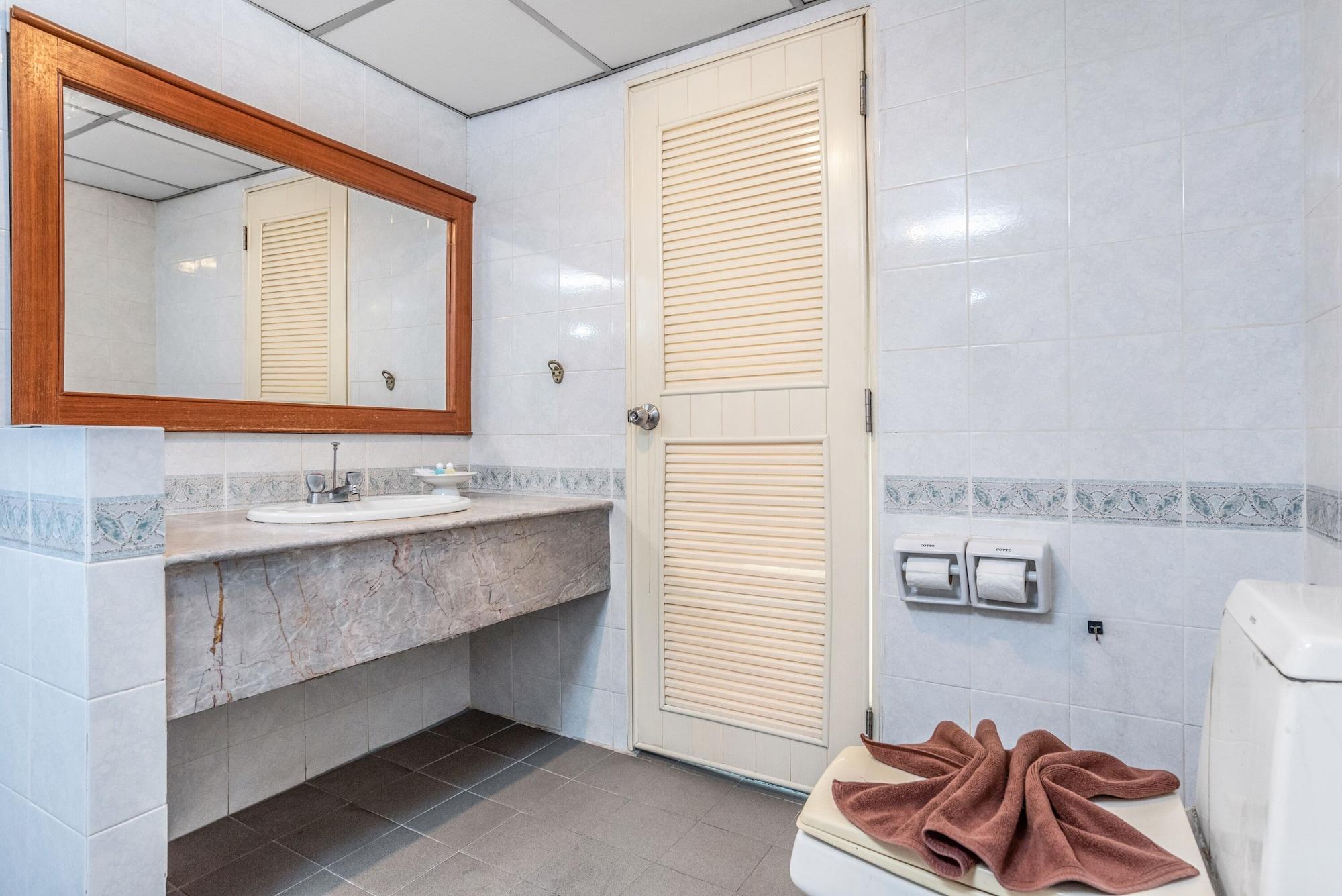 פרה נאקון סי איוטאיה Ayothaya Riverside Hotel מראה חיצוני תמונה
