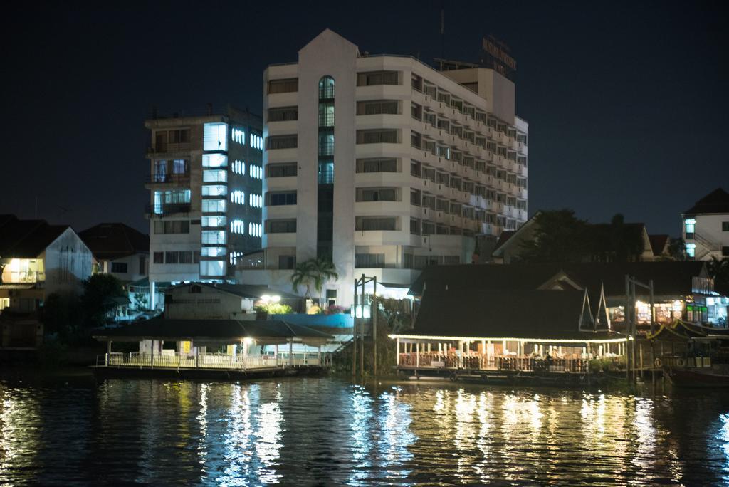 פרה נאקון סי איוטאיה Ayothaya Riverside Hotel מראה חיצוני תמונה