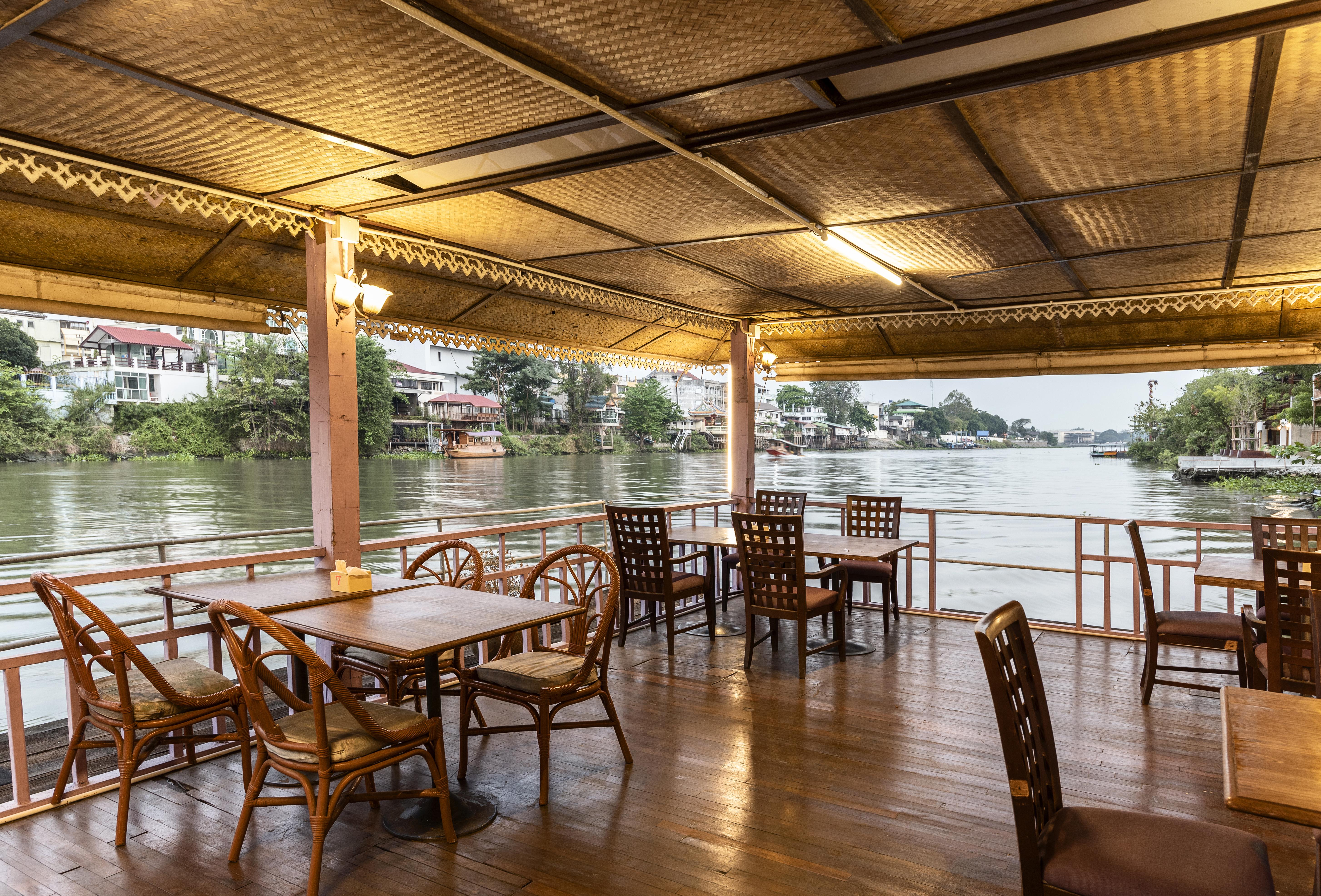פרה נאקון סי איוטאיה Ayothaya Riverside Hotel מראה חיצוני תמונה