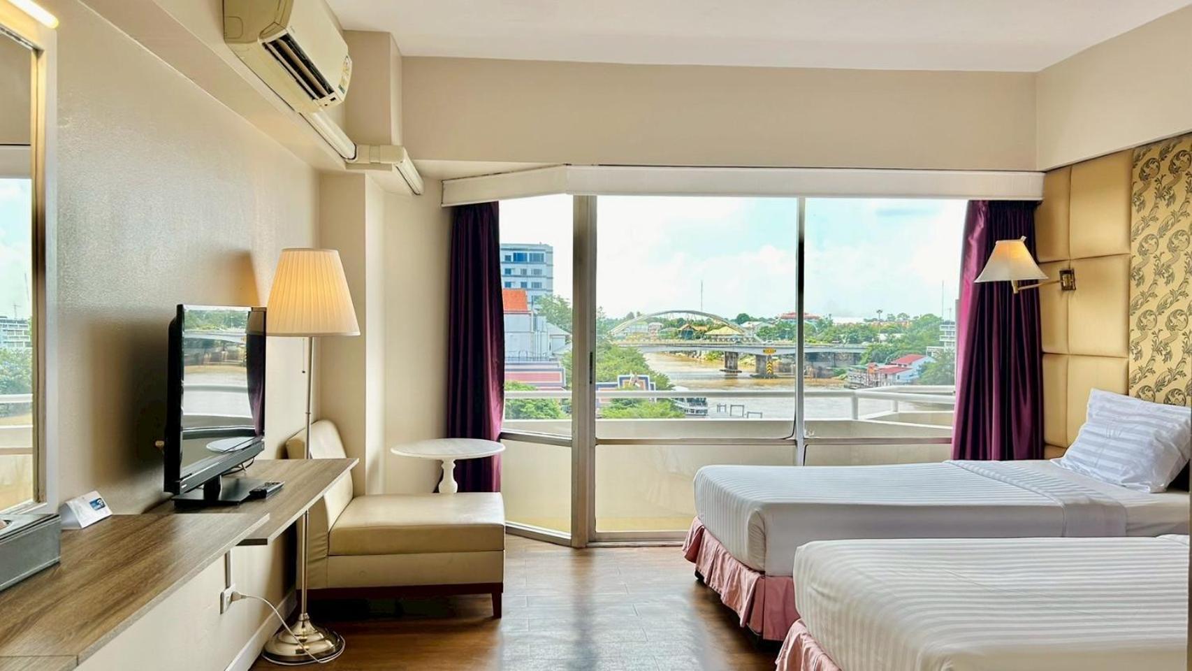 פרה נאקון סי איוטאיה Ayothaya Riverside Hotel מראה חיצוני תמונה