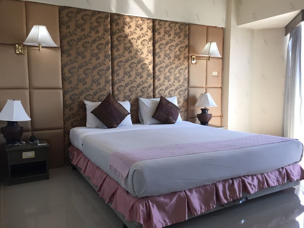 פרה נאקון סי איוטאיה Ayothaya Riverside Hotel מראה חיצוני תמונה