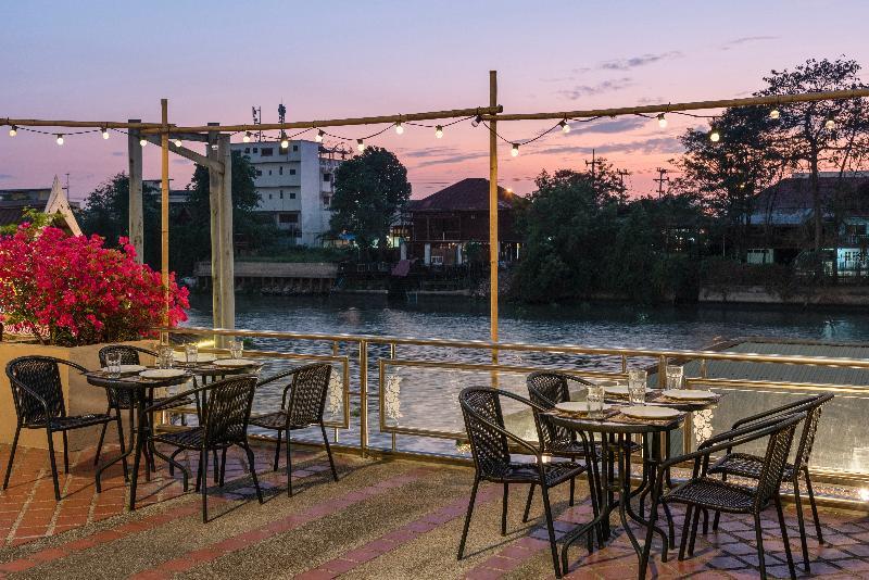 פרה נאקון סי איוטאיה Ayothaya Riverside Hotel מראה חיצוני תמונה